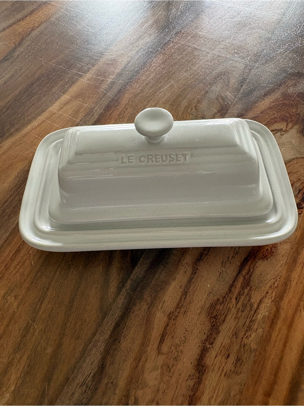 Le Creuset Cream Ceramic Butter Dish with Knob Lid